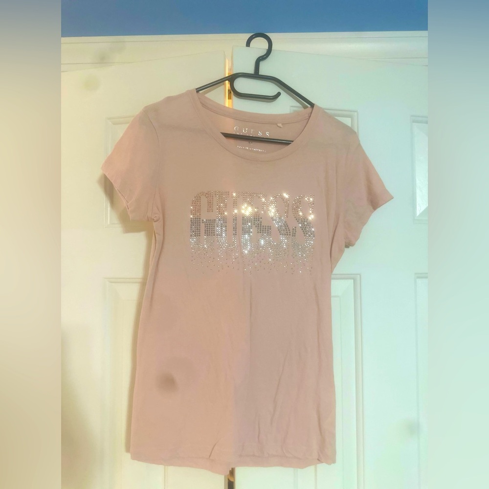 GUESS crewneck tee